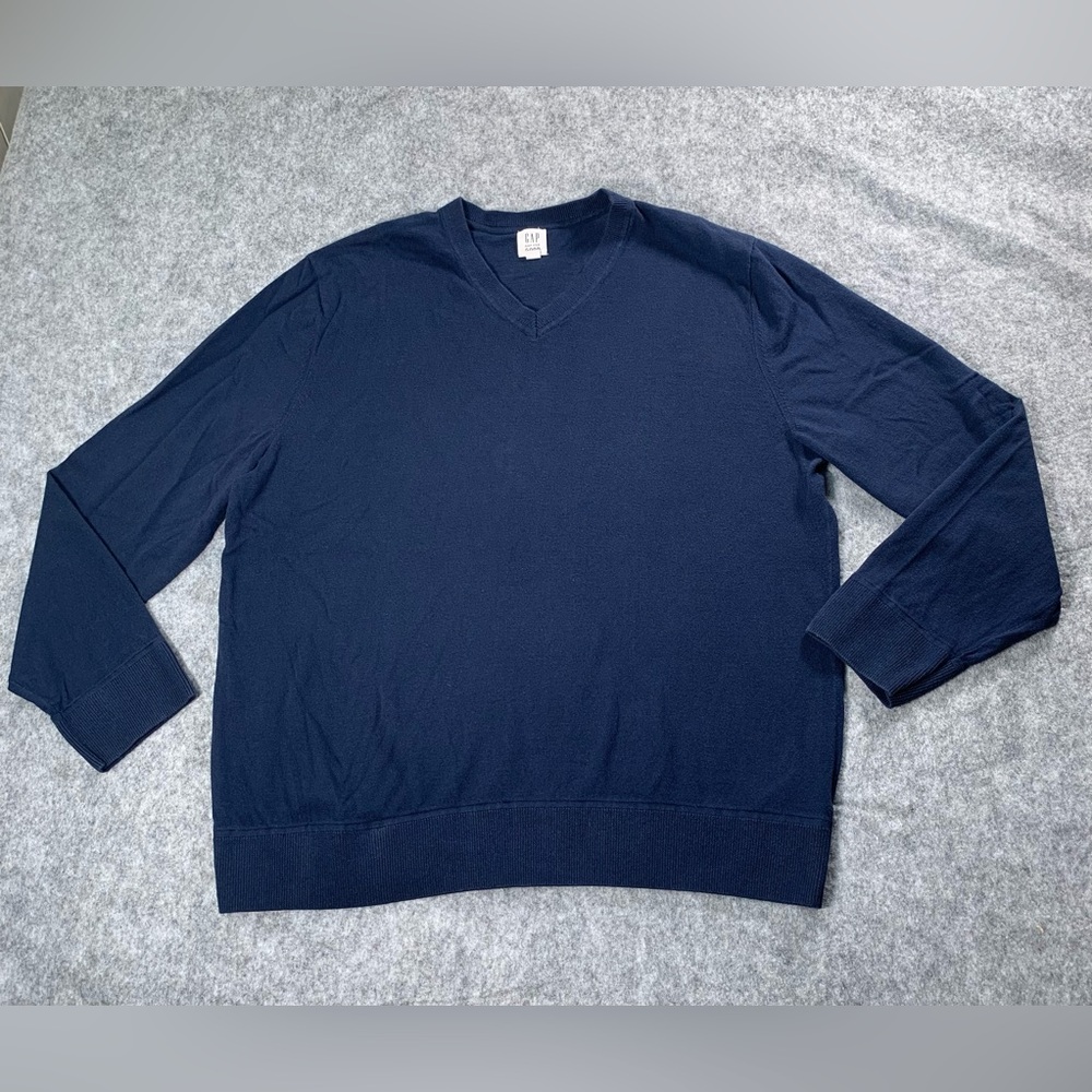 GAP Men's Navy V-Neck Sweater